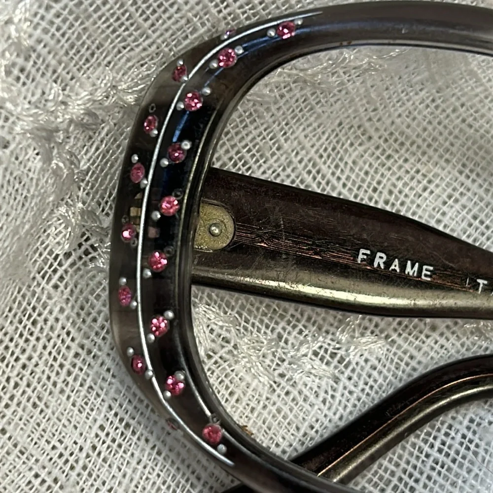 Vintage Dorina frame with crystals made in Italy